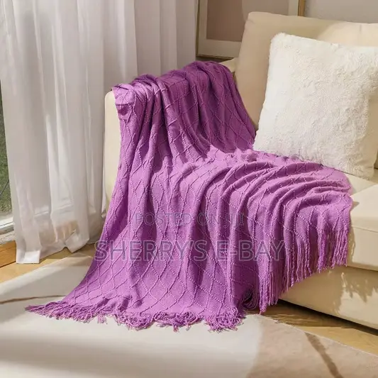 Throw Blanket With Tassel