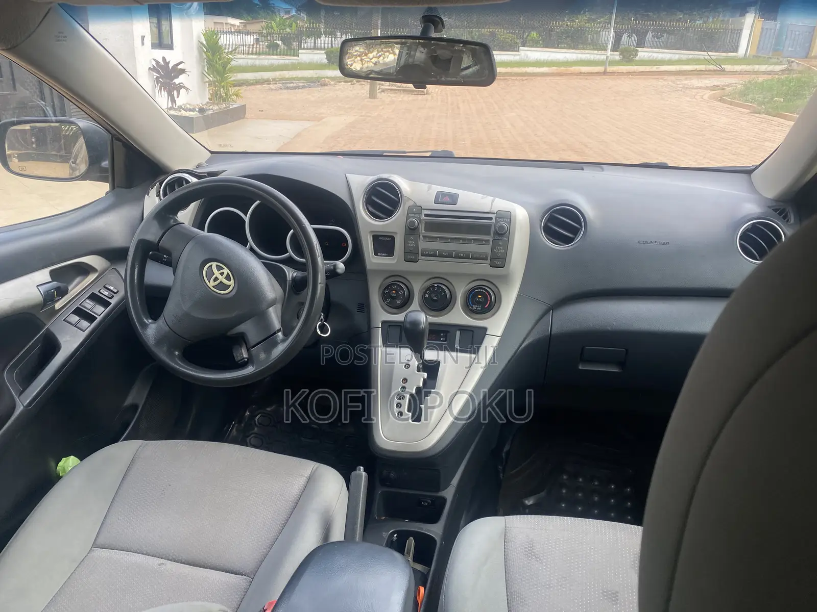 Toyota Matrix 2011 Silver