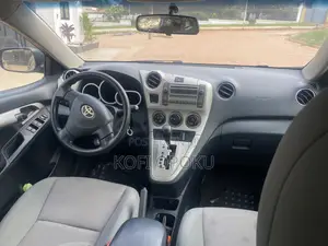 Toyota Matrix 2011 Silver