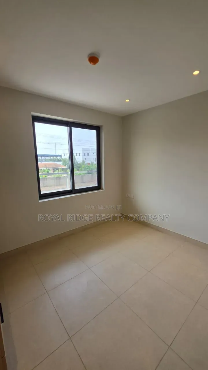 2bdrm Apartment in Tseaddo Roundabout, Accra Metropolitan for rent