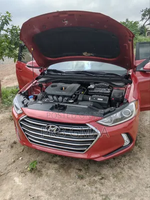 Hyundai Elantra 2018 Red