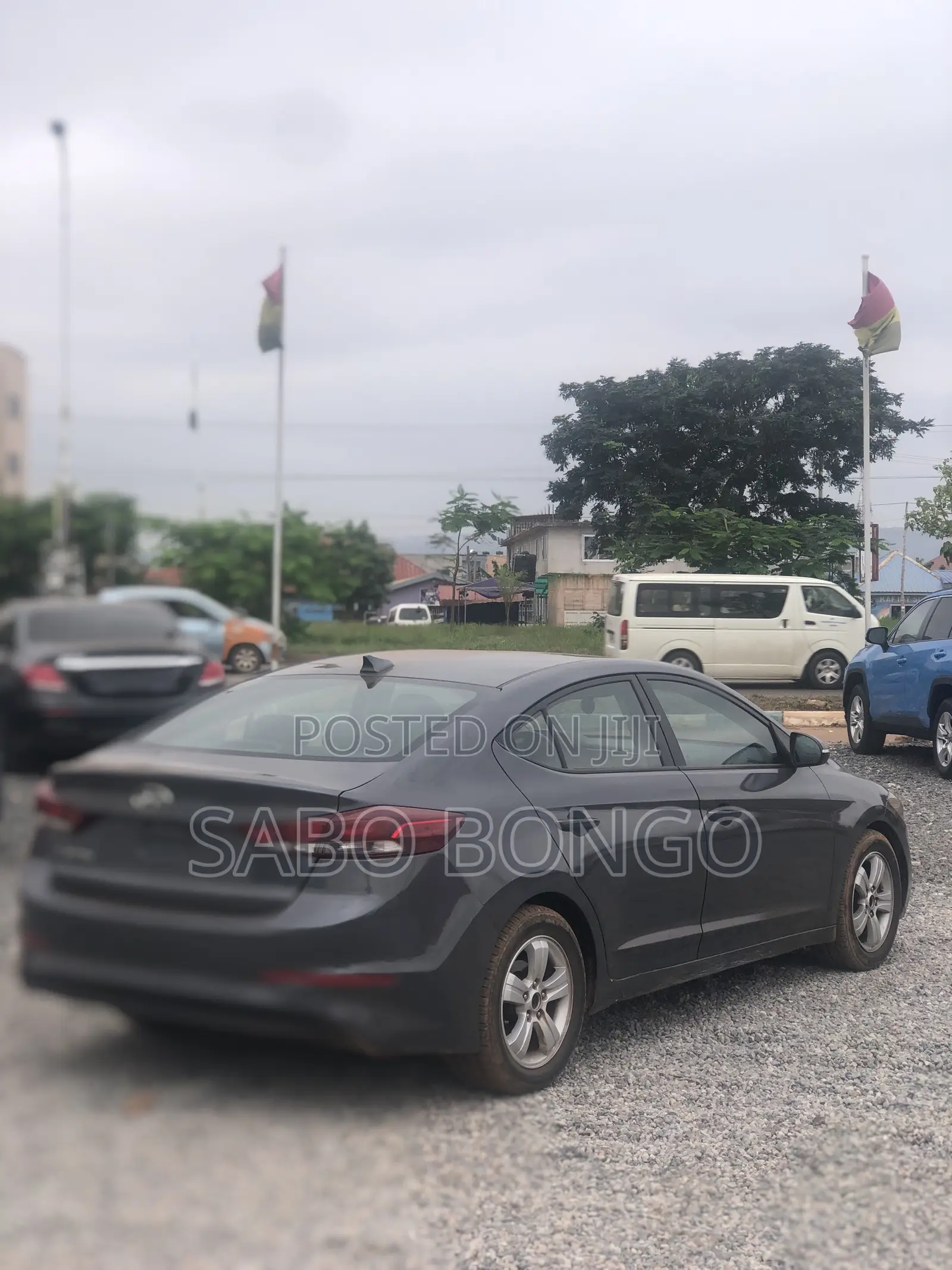 Hyundai Elantra SE Sedan FWD (2.0L 4cyl 6M) 2017 Gray