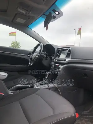 Hyundai Elantra SE Sedan FWD (2.0L 4cyl 6M) 2017 Gray