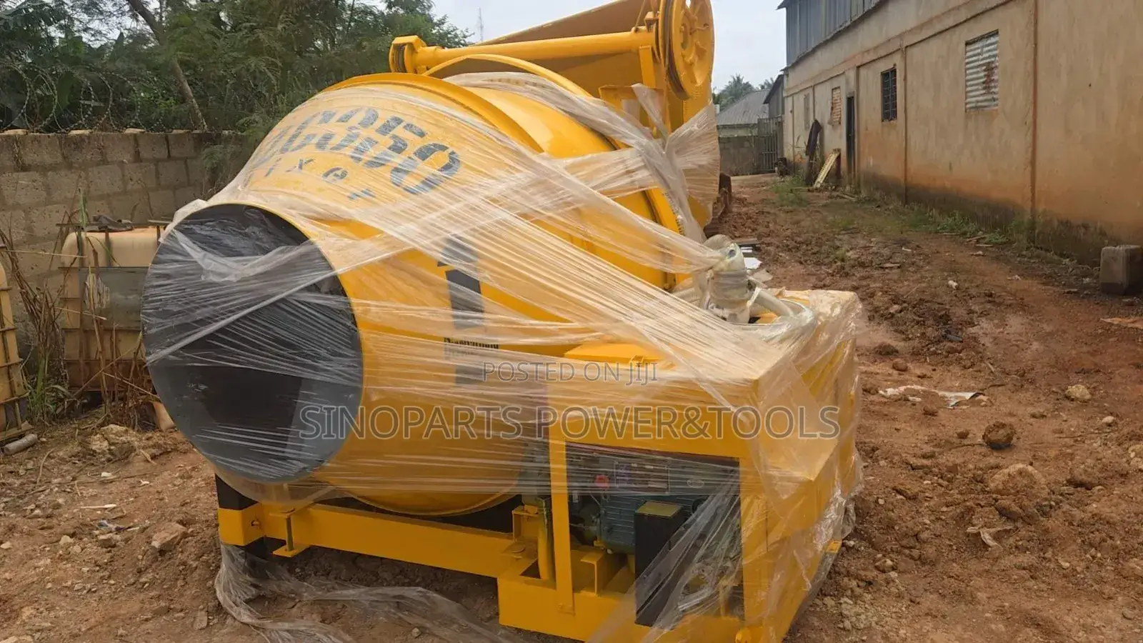 350L Self Loader Concrete Mixer 18HP Diesel Heavy Duty