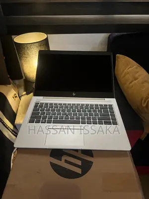 Laptop HP 15-dy1032wm 8GB AMD Ryzen 3 SSD 128GB