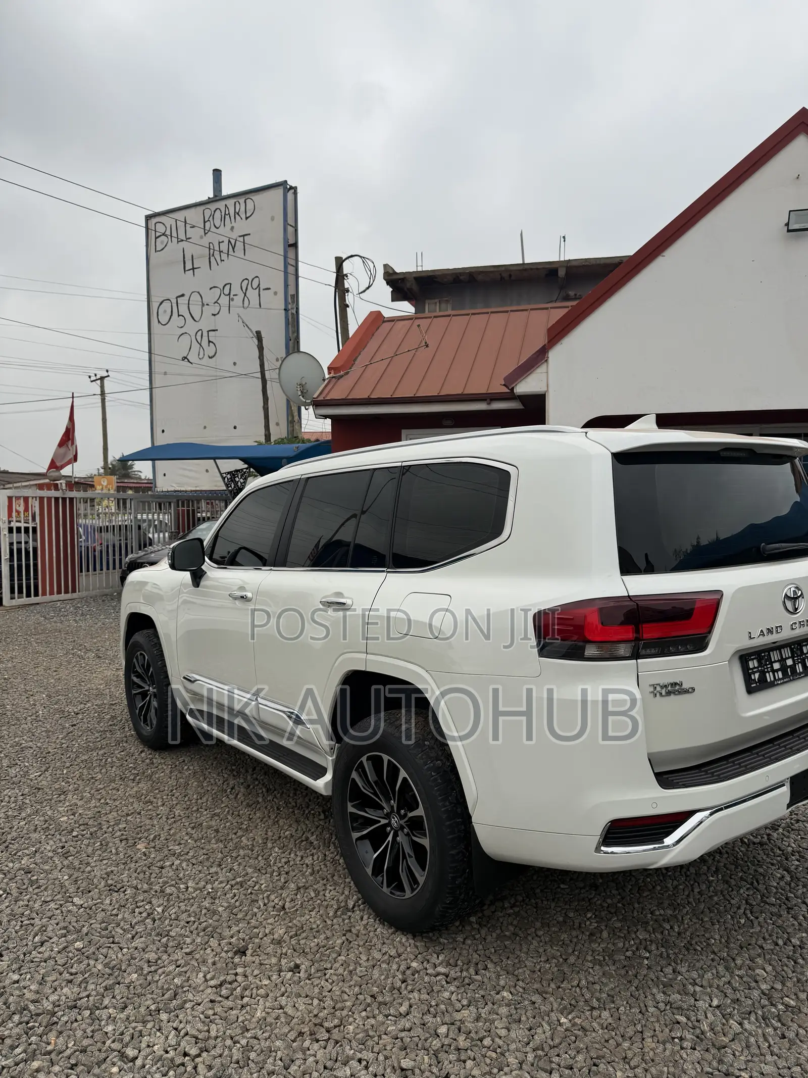 Toyota Land Cruiser 2024 White