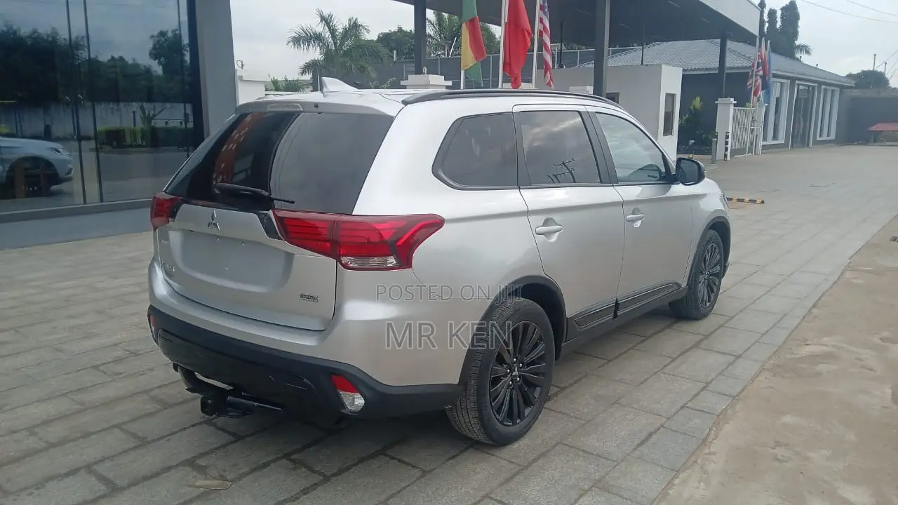 Mitsubishi Outlander SE S-AWC 2020 Silver