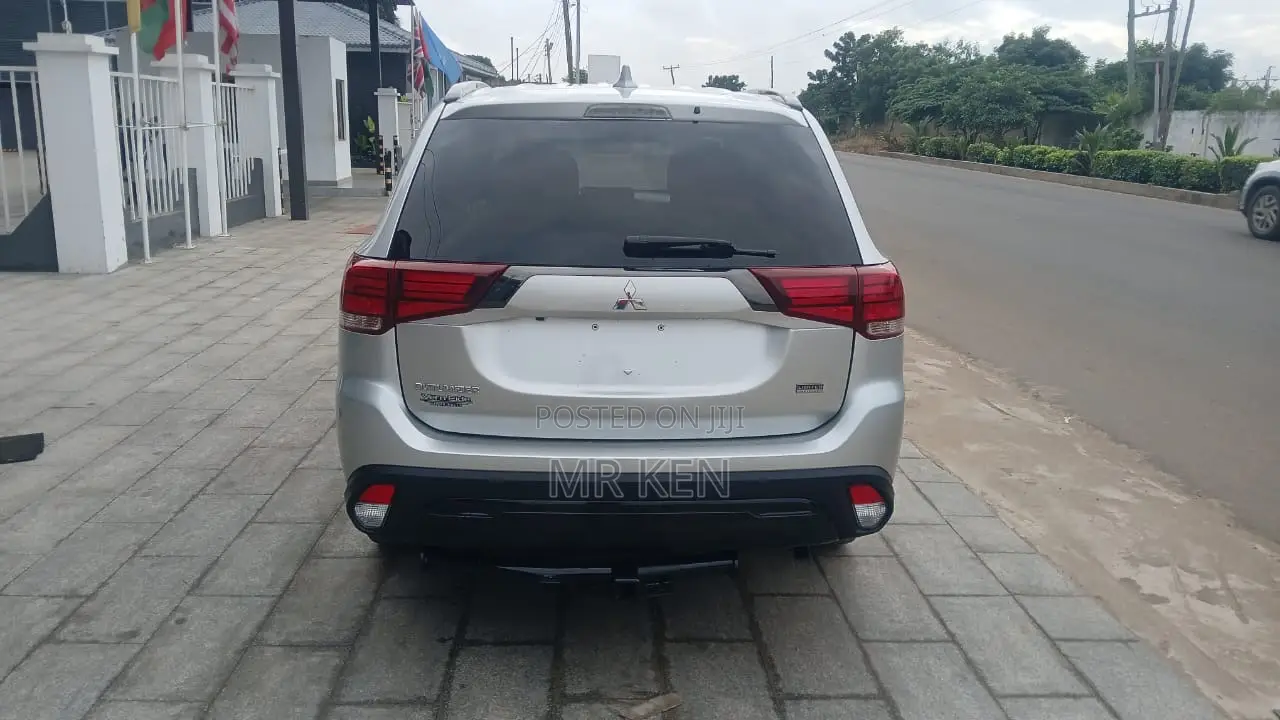Mitsubishi Outlander SE S-AWC 2020 Silver