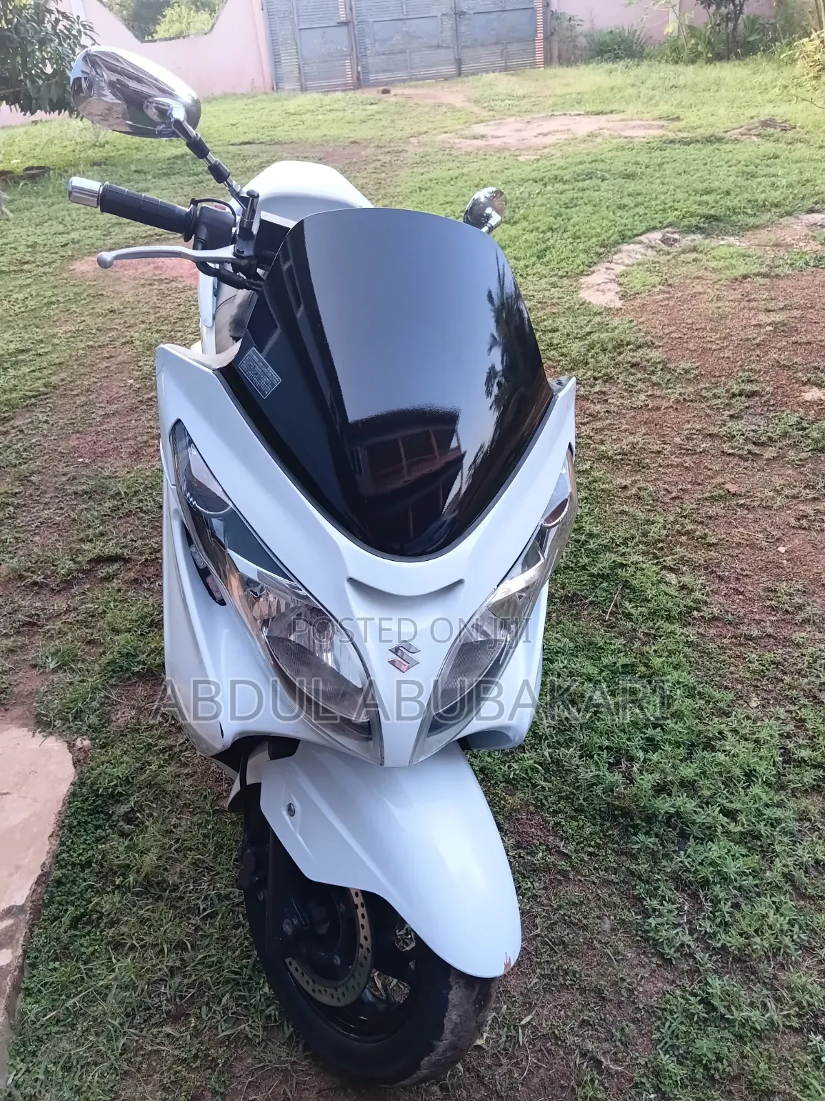 Suzuki Burgman 2018 White