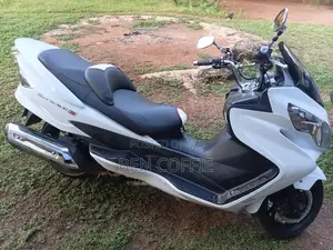 Suzuki Burgman 2022 White