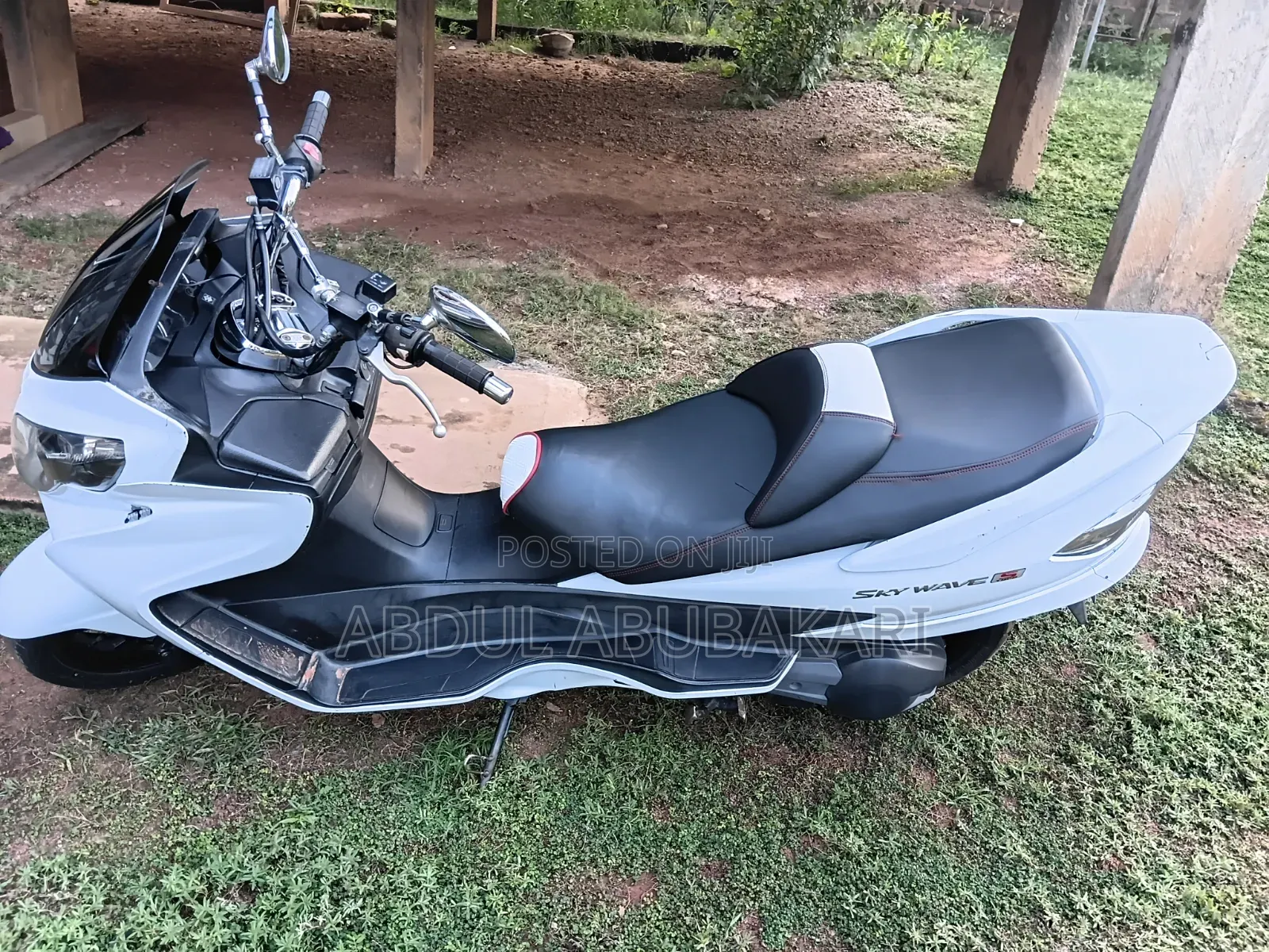 Suzuki Burgman 2018 White