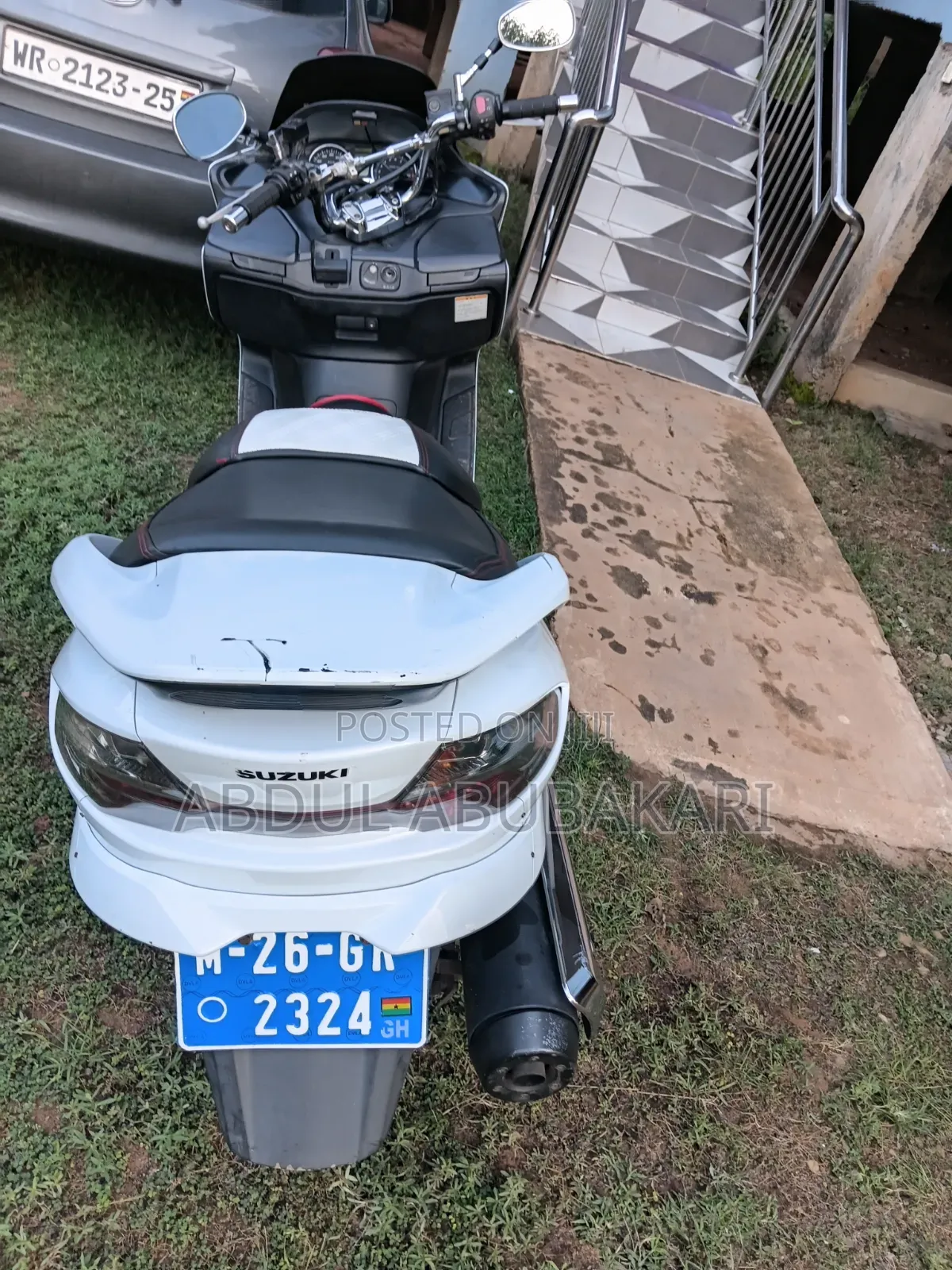 Suzuki Burgman 2018 White