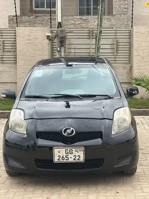 Toyota Vitz 1.5 FWD 5dr 2009 Black