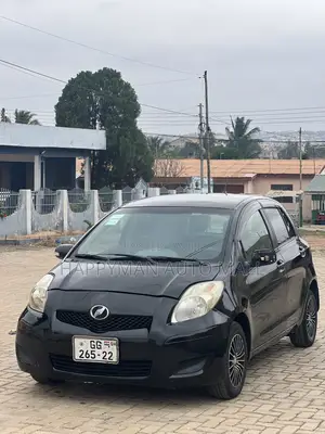 Toyota Vitz 1.5 FWD 5dr 2009 Black