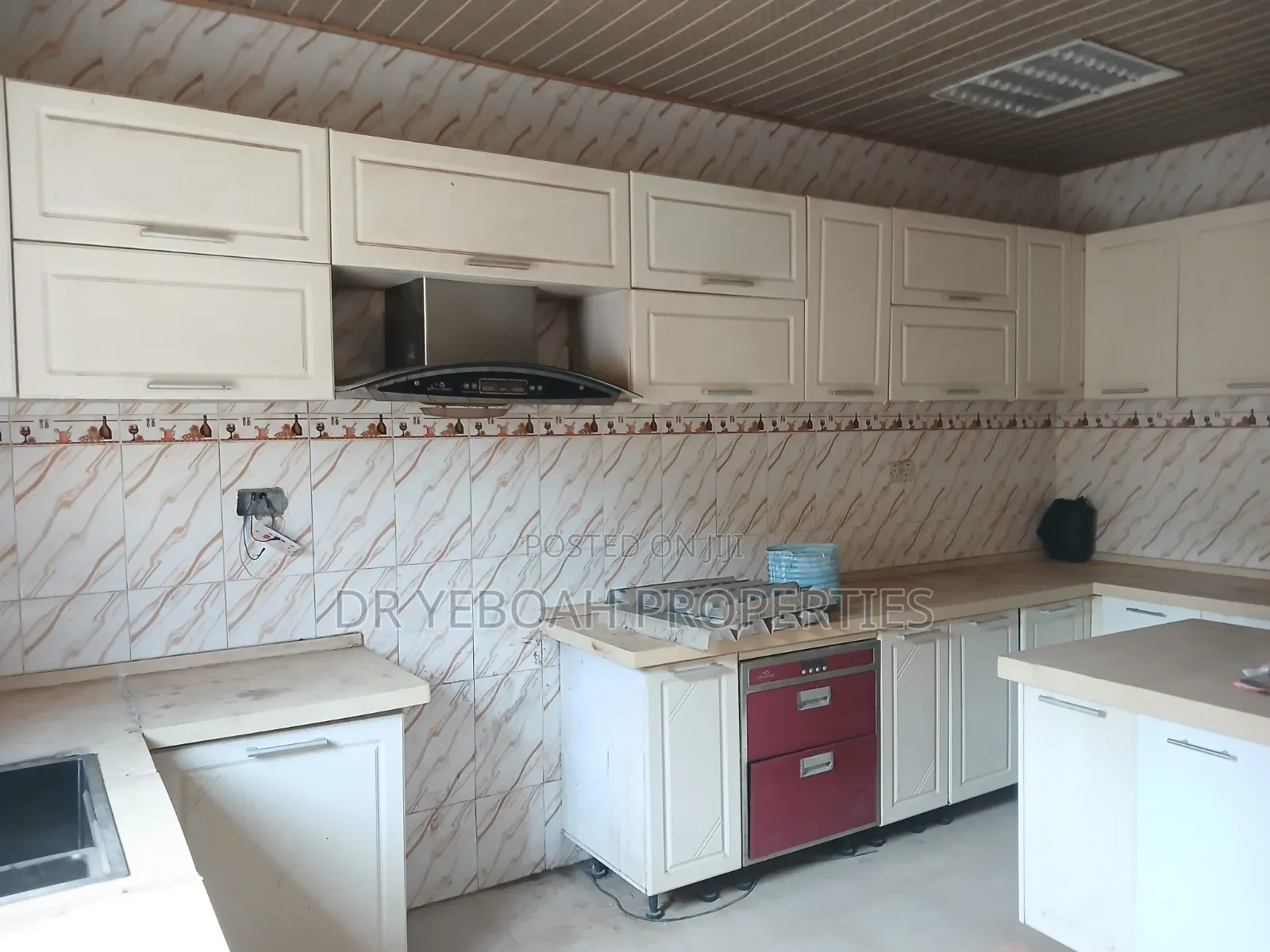 5bdrm House in Spintex Manet , Accra Metropolitan for rent