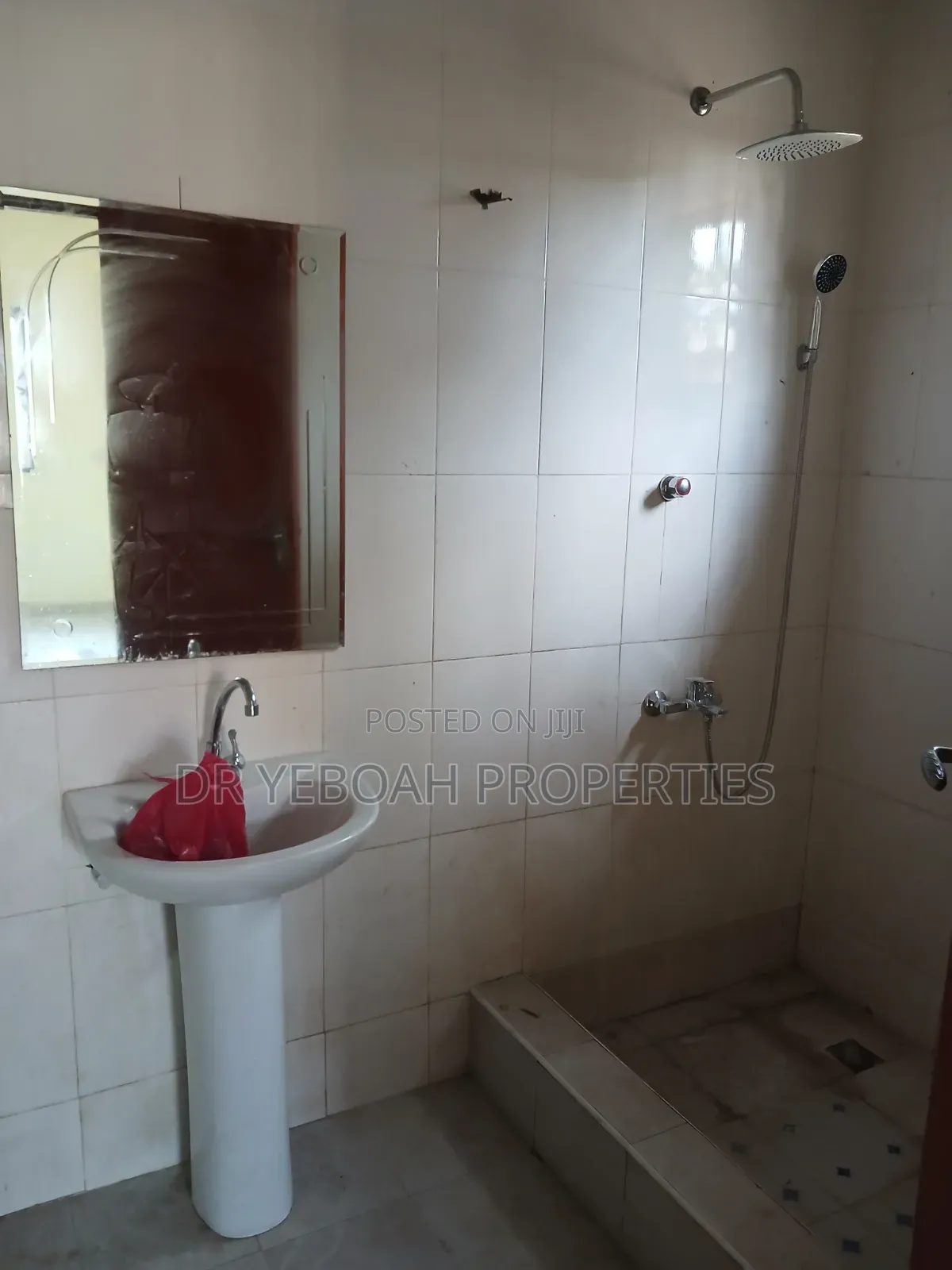 5bdrm House in Spintex Manet , Accra Metropolitan for rent