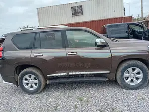 Toyota Land Cruiser Prado 2011 Brown