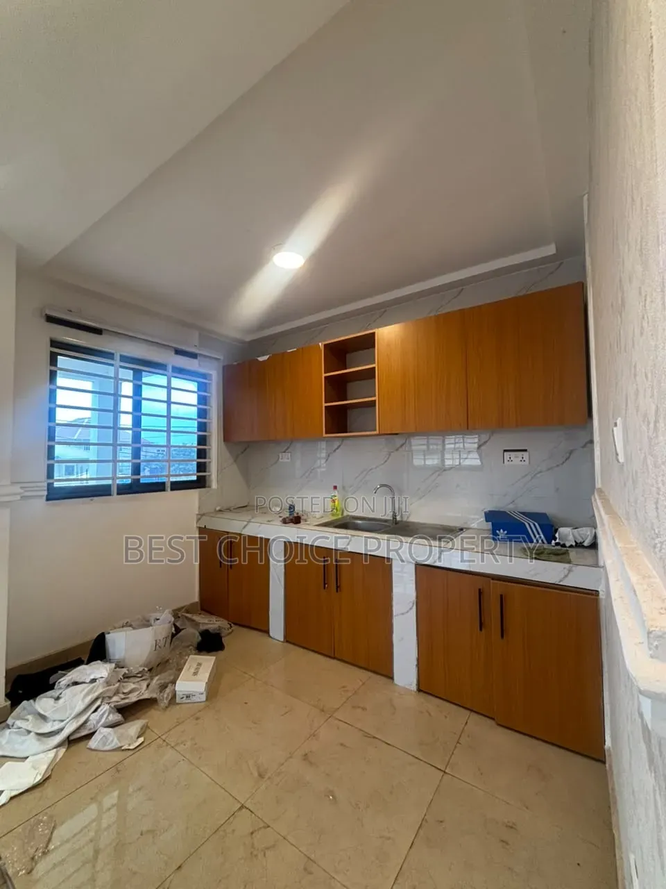 2bdrm Apartment in Lakeside for rent