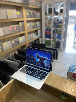 Laptop Apple MacBook Pro 2020 8GB Intel Core i5 SSD 256GB