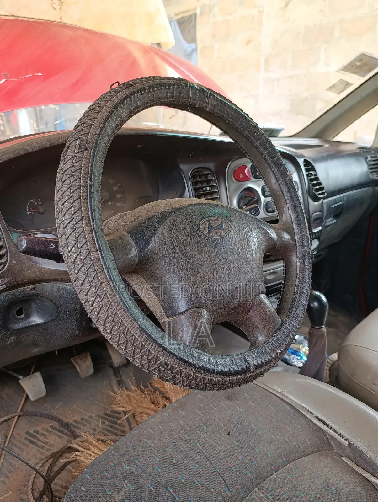 Hyundai Starex 2004 Red
