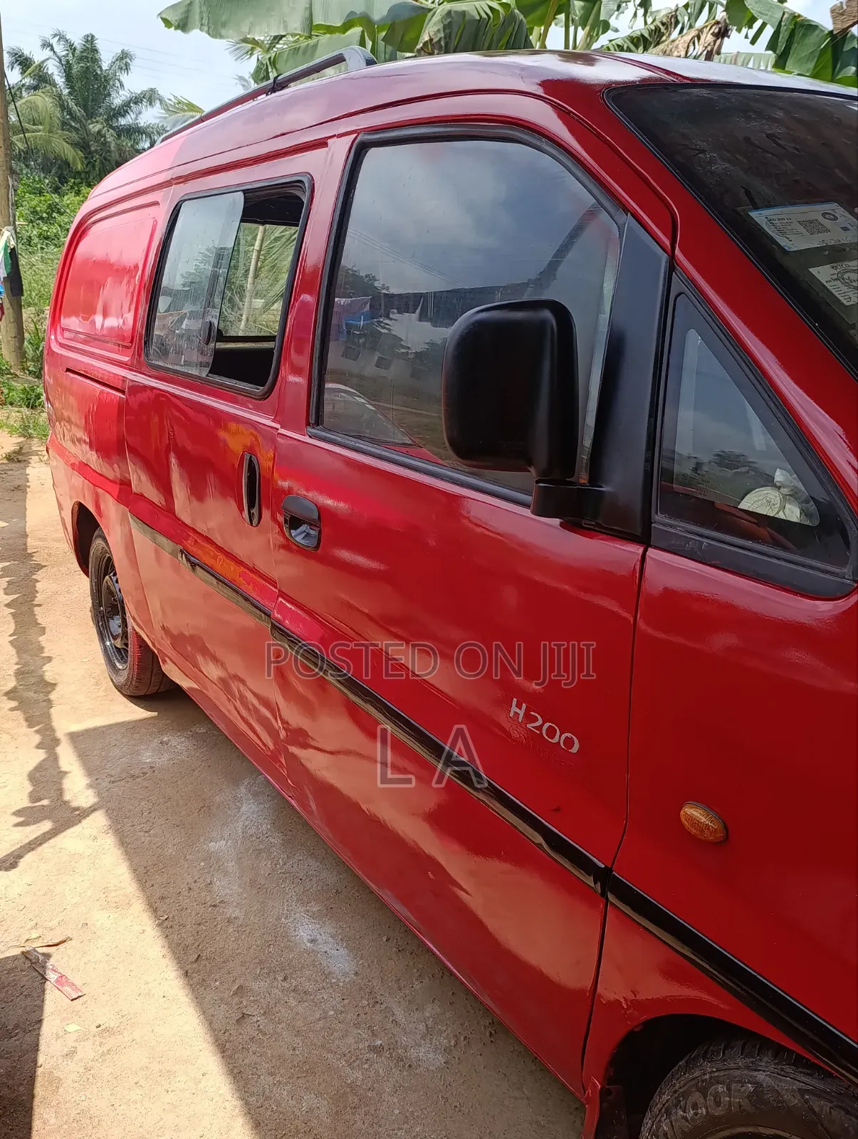 Hyundai Starex 2004 Red