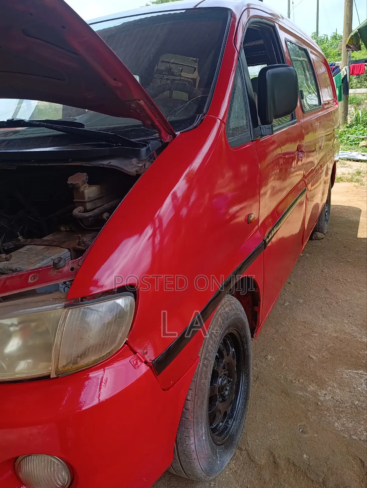 Hyundai Starex 2004 Red