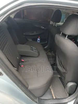 Toyota Corolla LE 4dr Sedan (1.8L 4cyl 4A) 2013 Blue