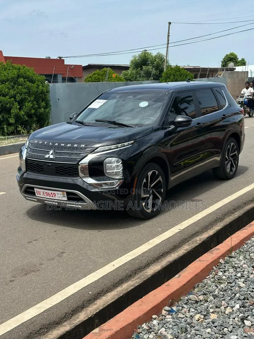 Mitsubishi Outlander SE 2022 Black