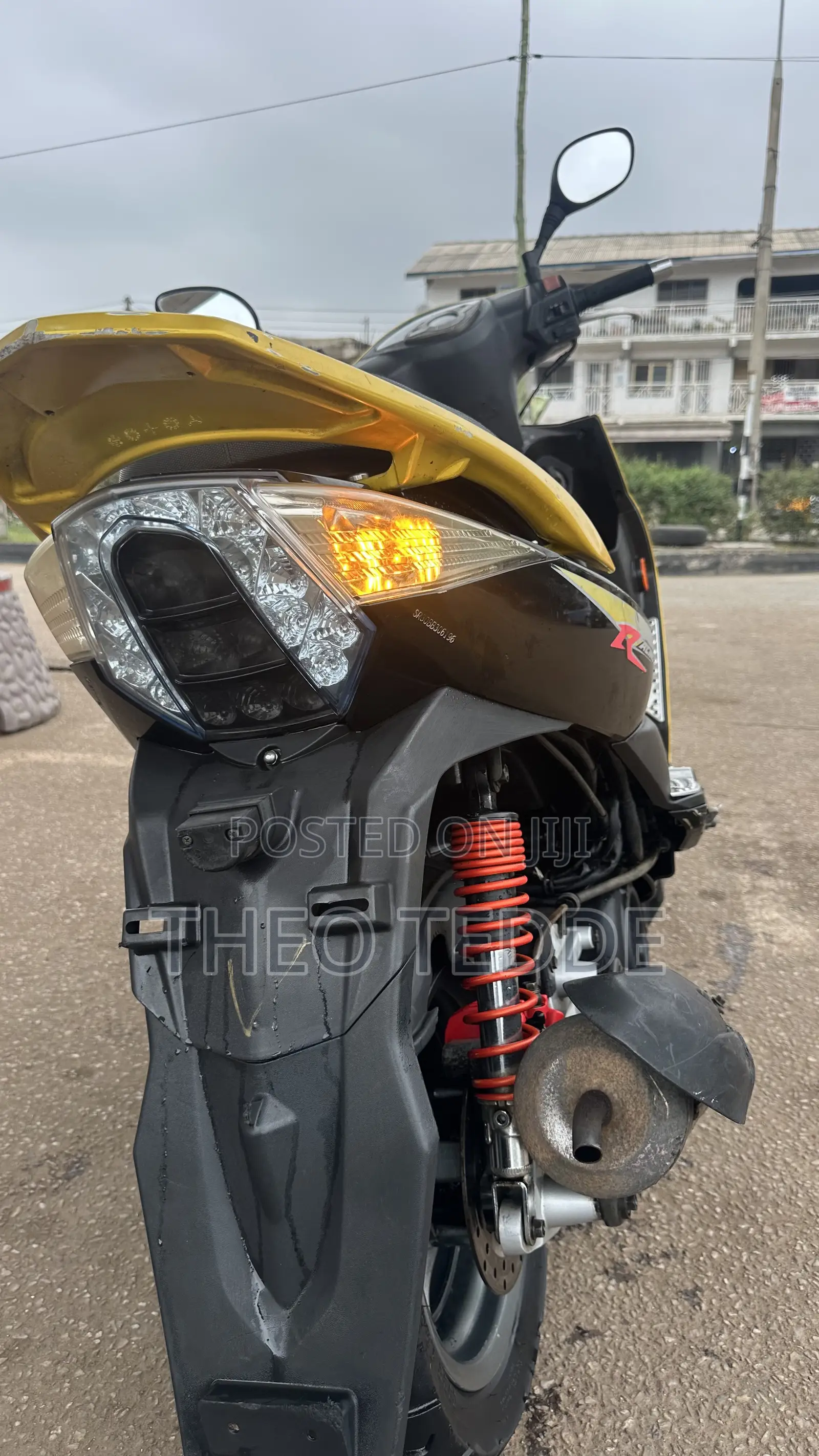 Kymco 2015 Yellow