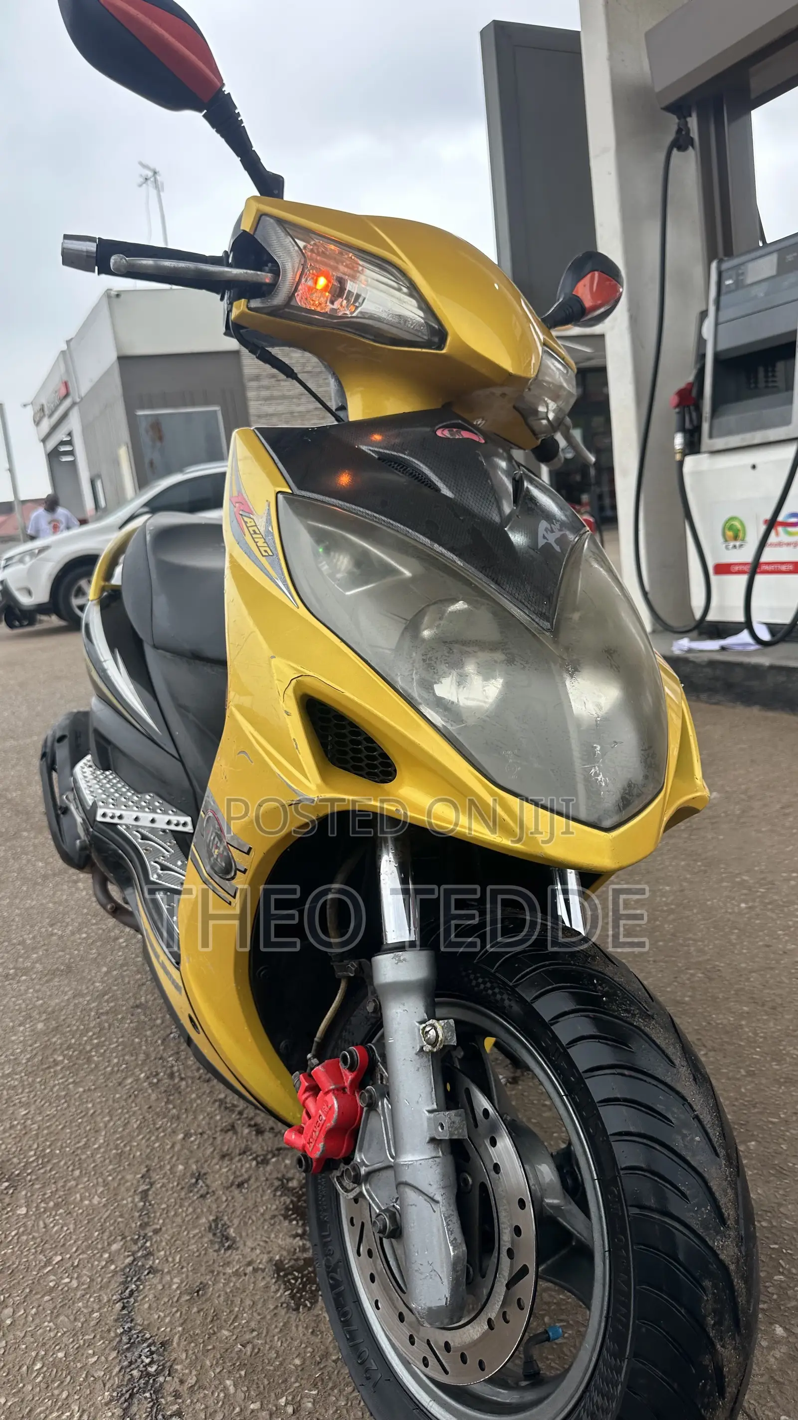 Kymco 2015 Yellow
