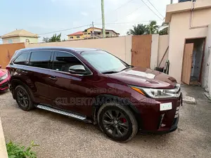 Toyota Highlander 2015 Red