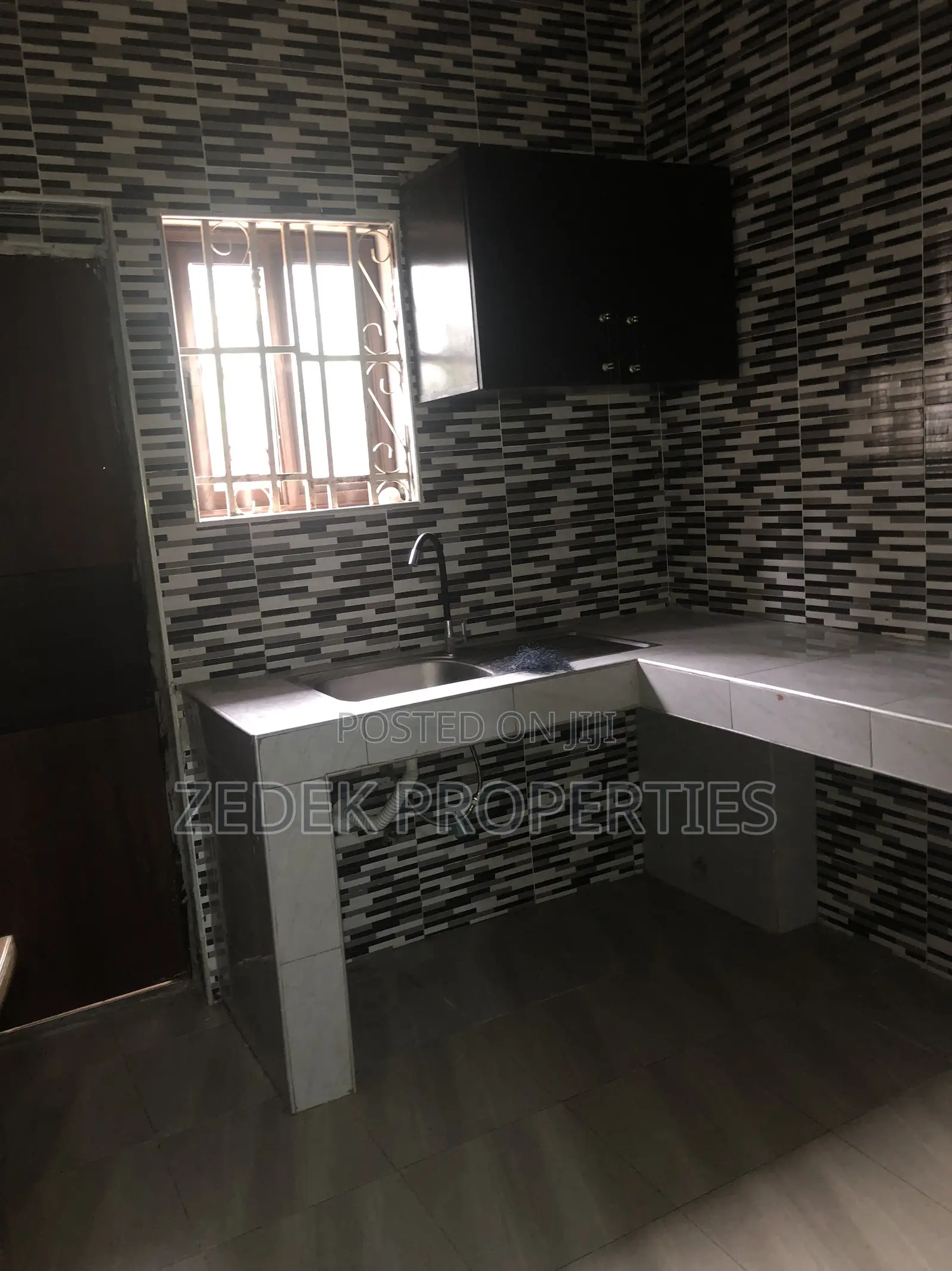 3bdrm Apartment in Kwabenya, Ashomang Estate for rent