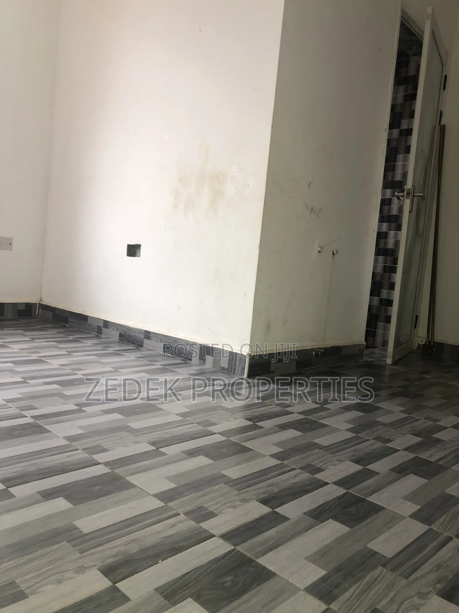 3bdrm Apartment in Kwabenya, Ashomang Estate for rent