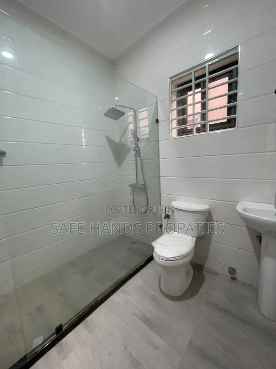 3bdrm House in Ashaley Botwe, Accra Metropolitan for sale