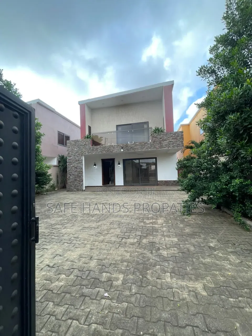 3bdrm House in Ashaley Botwe, Accra Metropolitan for sale