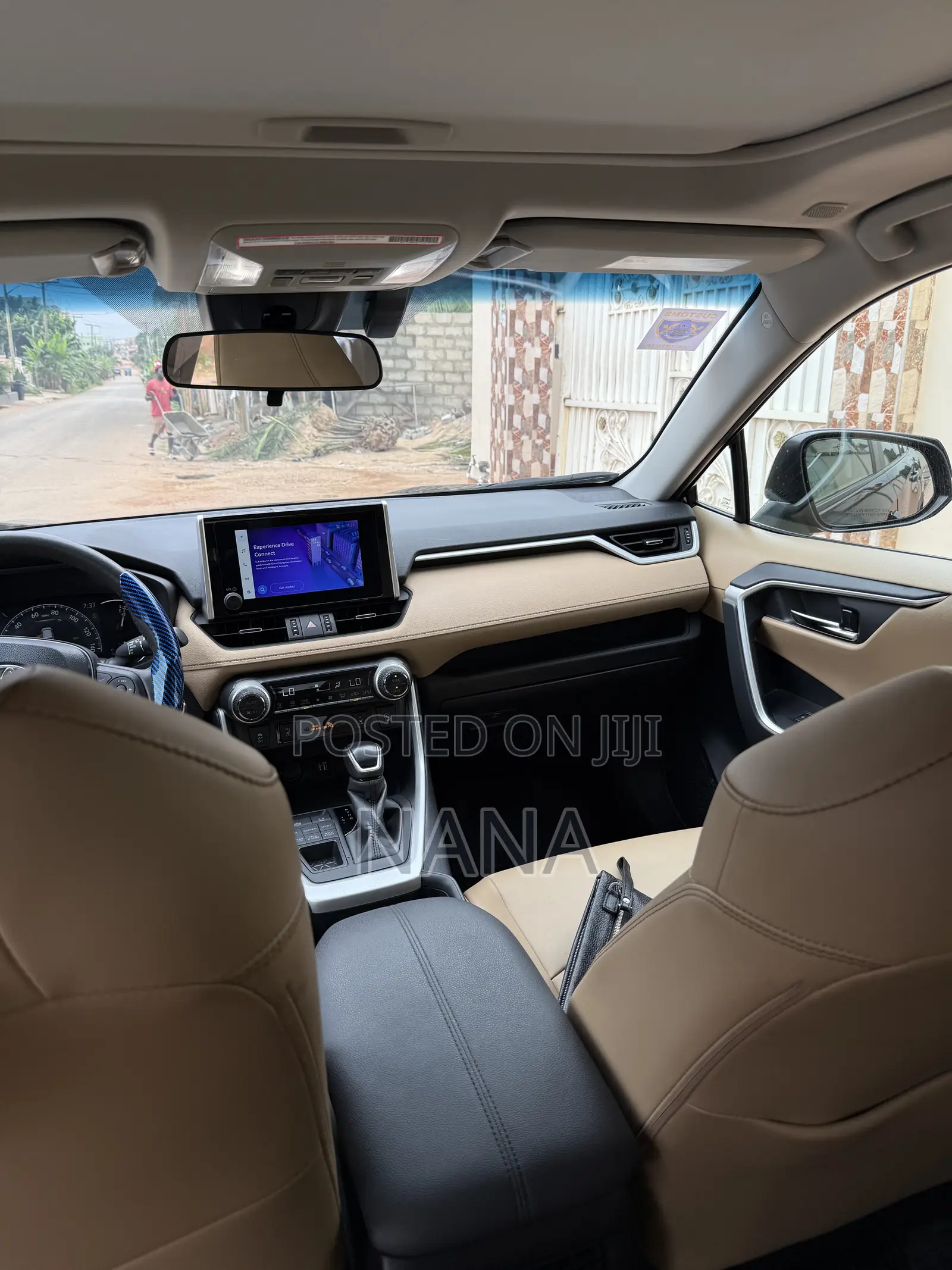 Toyota RAV4 XLE Premium AWD 2024 Matt Black