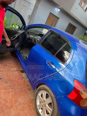 Toyota Vitz 2009 Blue