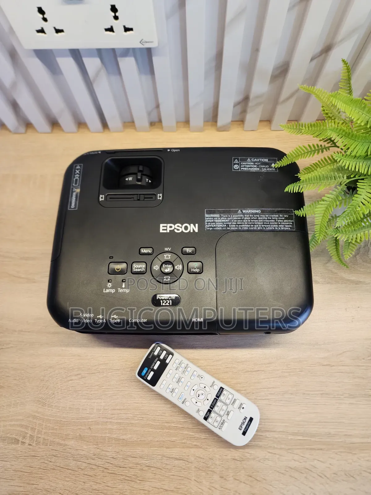 ​Epson PowerLite 1221 HD Projector
