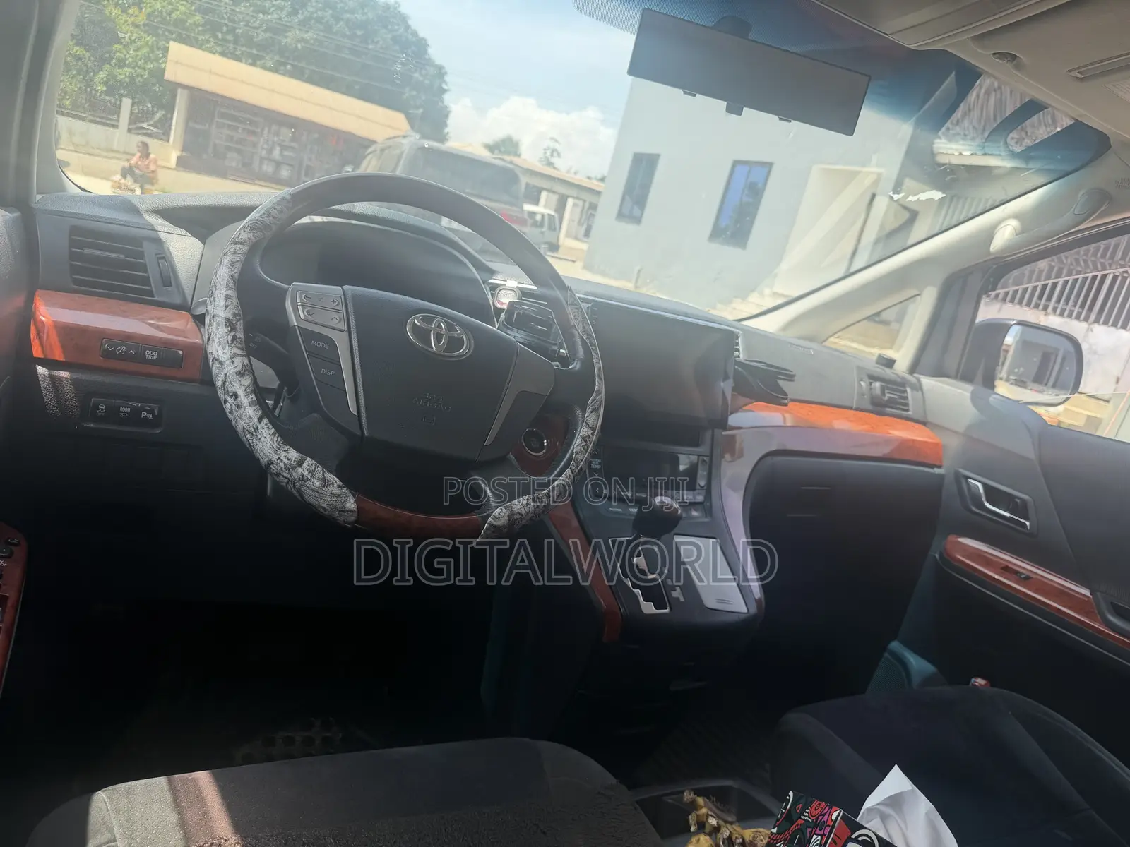 Toyota Vellfire 2013 Burgundy