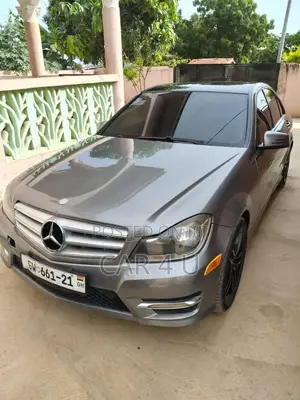 Mercedes-Benz C250 2014 Brown