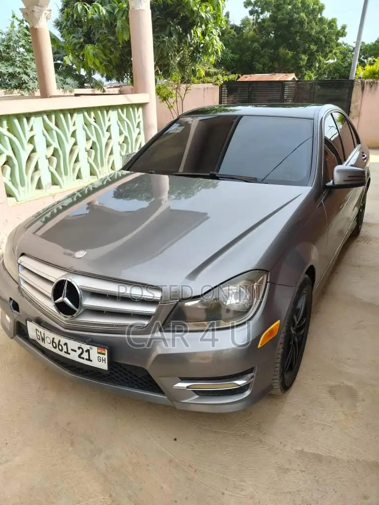 Mercedes-Benz C250 2014 Brown