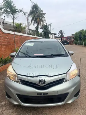 Toyota Vitz 2014 Gray