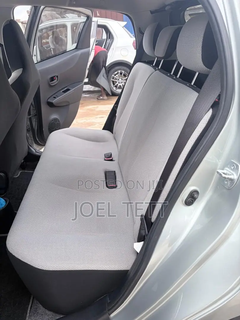Toyota Vitz 2014 Gray