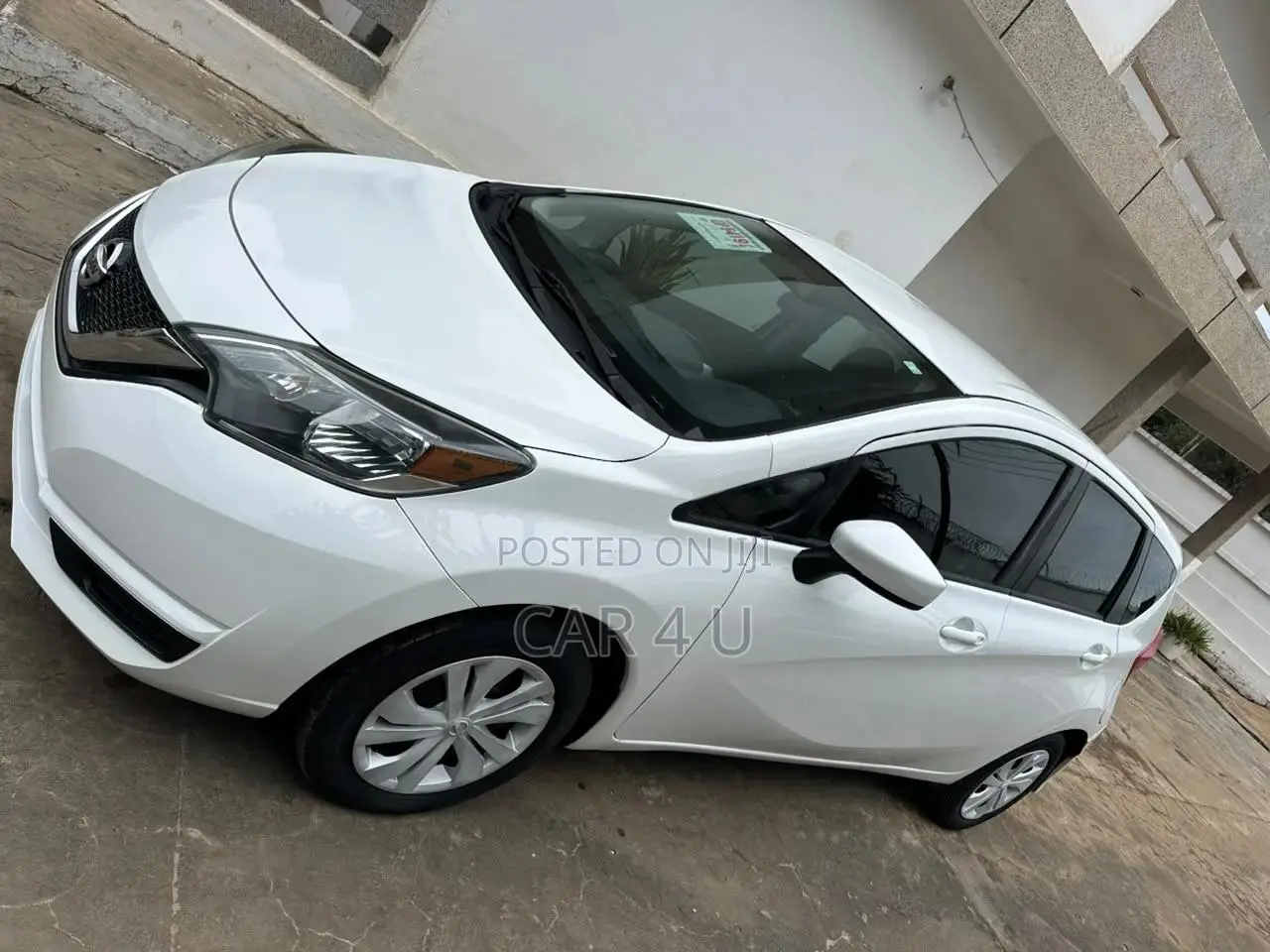 Nissan Versa 1.6 SV 2018 White