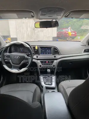Hyundai Elantra SE Sedan FWD (2.0L 4cyl 6M) 2017 Blue