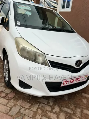 Toyota Vitz 2013 White