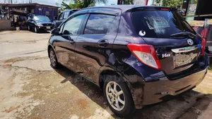 Toyota Vitz 2012