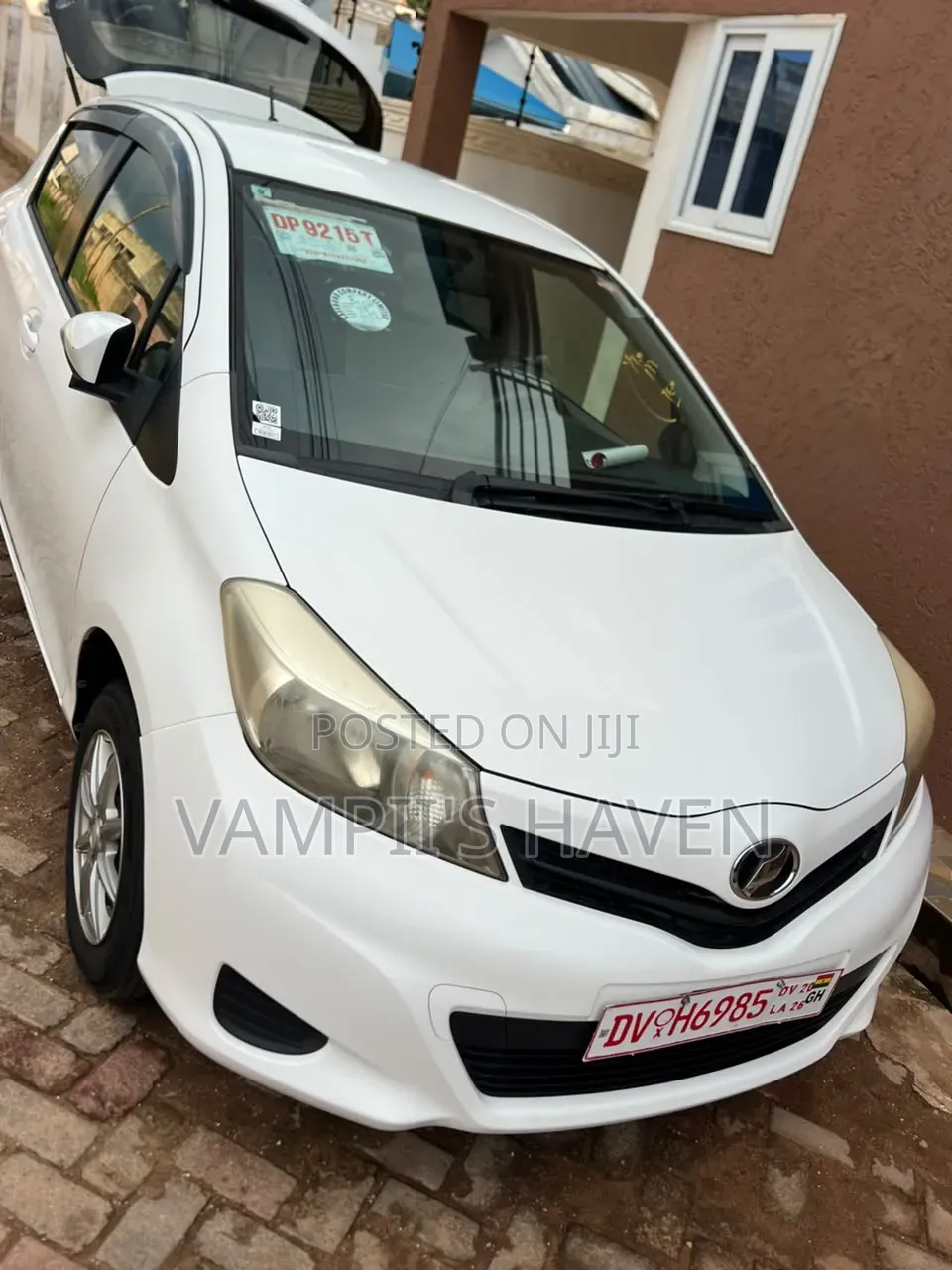 Toyota Vitz 2013 White