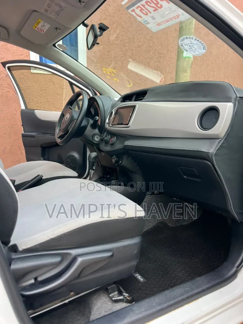 Toyota Vitz 2013 White