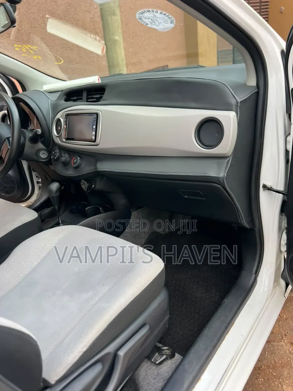 Toyota Vitz 2013 White